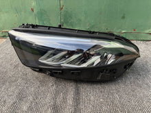 Laden Sie das Bild in den Galerie-Viewer, Frontscheinwerfer Mercedes-Benz W177 A1779062106 Links Scheinwerfer Headlight SCH9351094576tm