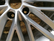 Laden Sie das Bild in den Galerie-Viewer, 1x Alufelge 18 Zoll 7.0" 5x112 45ET 575601025D Seat Ateca Rim Wheel FEL4247931887mm