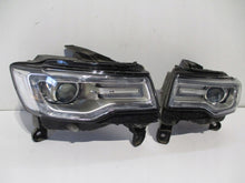 Laden Sie das Bild in den Galerie-Viewer, Frontscheinwerfer Jeep Grand Cherokee I M167608 Rechts Scheinwerfer Headlight SCH1542594531wf