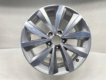 Load image into Gallery viewer, 1x Alufelge 17 Zoll 7.0" 5x112 45ET Glanz Silber 2GA601025N VW T-Cross Rim Wheel FEL2024302626xe