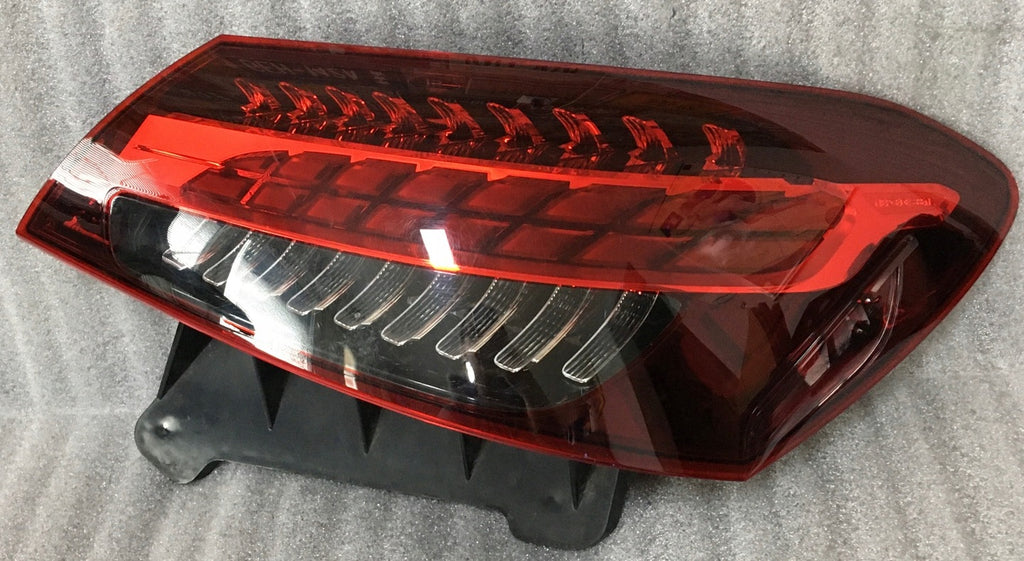 Rückleuchte Mercedes-Benz W213 A2139065209 Rechts Rearlight