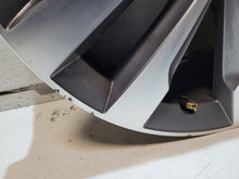 Load image into Gallery viewer, 1x Alufelge 17 Zoll 7.0&quot; 5x100 43ET Glanz 6P0601025C Mg Ibiza Iv Rim Wheel