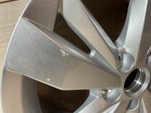 Load image into Gallery viewer, 1x Alufelge 15 Zoll 5.5" 5x100 2G0601025AD VW Polo Rim Wheel FEL1056208747tz