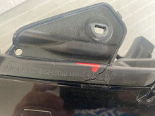 Laden Sie das Bild in den Galerie-Viewer, Frontscheinwerfer Mitsubishi Eclipse Cross EDM92205010 LED Links Headlight