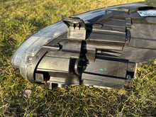 Load image into Gallery viewer, Frontscheinwerfer Alfa Romeo Giulietta 00505530730 Xenon Rechts Headlight SCH1690963502pv
