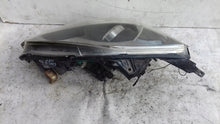 Laden Sie das Bild in den Galerie-Viewer, Frontscheinwerfer Honda Civic VII 33100S5TG61 NRA04 Rechts Headlight