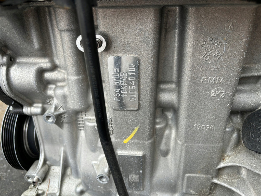 Motor Peugeot 208 II HM05 10KRAB 1.2 VTI 14TKm 2023 Benzin Engine Unkomplett