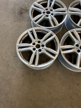 Laden Sie das Bild in den Galerie-Viewer, 4x Alufelge 18 Zoll 7.0" 5x112 Silber KBA52232 Rim Wheel FEL9606597301lb
