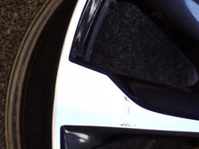Laden Sie das Bild in den Galerie-Viewer, 1x Alufelge 18 Zoll 7.0&quot; 5x114.3 50ET 9965417080 Mazda Cx3 Cx-3 Rim Wheel