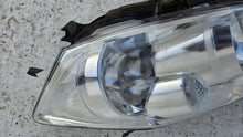 Laden Sie das Bild in den Galerie-Viewer, Frontscheinwerfer Toyota Auris 81150-02540 LED Links Scheinwerfer Headlight