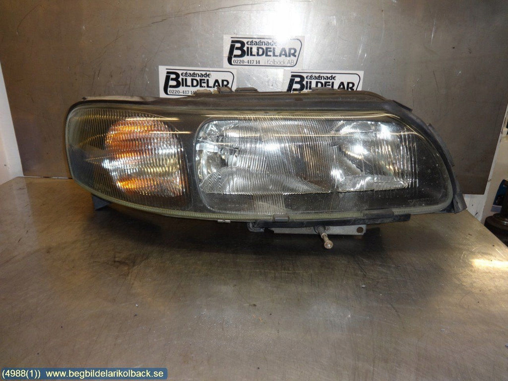 Frontscheinwerfer Volvo Xc70 Rechts Scheinwerfer Headlight SCH8010095673ww