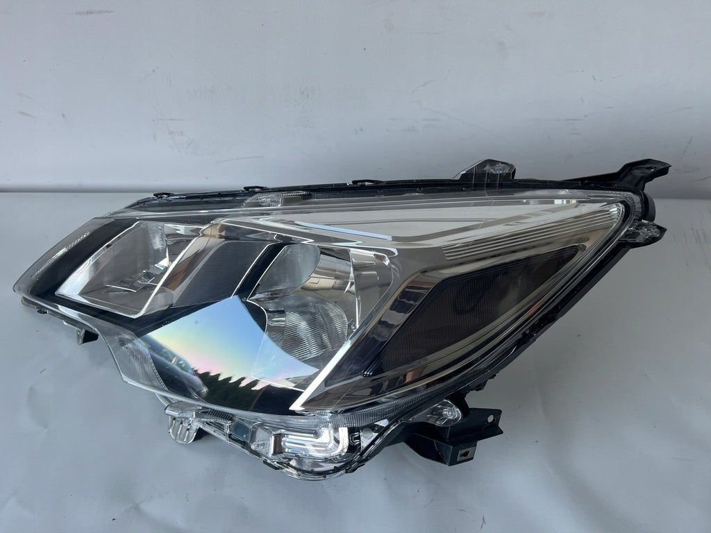 Frontscheinwerfer Mitsubishi Space Star 8301D445 Links Scheinwerfer Headlight