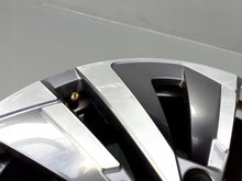 Load image into Gallery viewer, 1x Alufelge 18 Zoll 7.5&quot; 5x112 40ET 57H601025K Skoda Kodiaq Rim Wheel