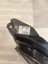 Laden Sie das Bild in den Galerie-Viewer, Frontscheinwerfer Hyundai I10 92102-B9000 Rechts Scheinwerfer Headlight