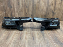 Laden Sie das Bild in den Galerie-Viewer, Frontscheinwerfer Alfa Romeo 50572576 50572572 LED Ein Satz Headlight SCH9376371201pg