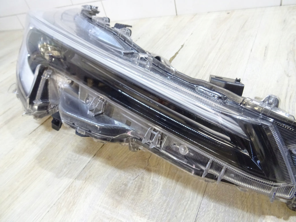 Frontscheinwerfer Toyota Corolla 8111012N70 Rechts Scheinwerfer Headlight SCH4226108077ci