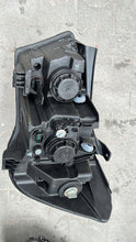 Load image into Gallery viewer, Frontscheinwerfer Hyundai H350 Rechts Scheinwerfer Headlight