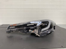 Laden Sie das Bild in den Galerie-Viewer, Frontscheinwerfer Toyota Corolla 81150-02X10 LED Links Scheinwerfer Headlight SCH5772979075rh