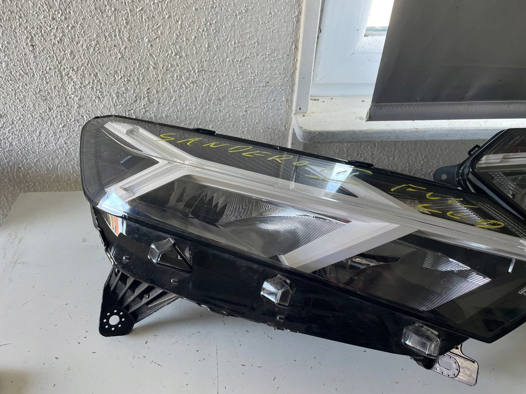 Frontscheinwerfer Dacia Sandero III Jogger 260602561R 260107920R LED Ein Satz