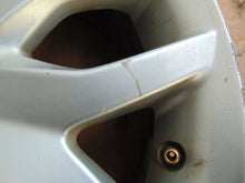 Laden Sie das Bild in den Galerie-Viewer, 1x Alufelge 16 Zoll 6.5&quot; 5x114.3 45ET Silber PZ474-E067D-Z Toyota Auris