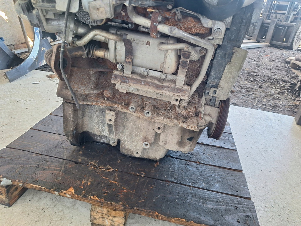 Motor Renault Kangoo K9K608 1.5 90PS Diesel Engine Unkomplett