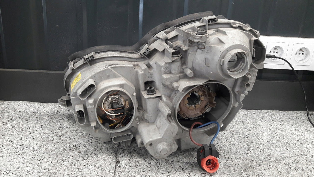 Frontscheinwerfer Mercedes-Benz W203 0301166272 Rechts Scheinwerfer Headlight SCH7642649625hs