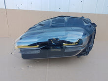 Laden Sie das Bild in den Galerie-Viewer, Frontscheinwerfer Porsche Taycan 9J1941031E Full LED Links Headlight SCH9806661678fx