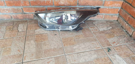 Frontscheinwerfer Toyota Yaris Links Scheinwerfer Headlight