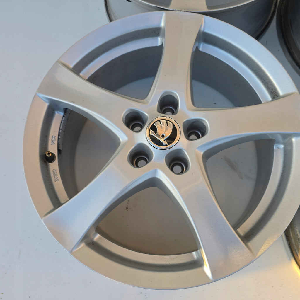4x Alufelge 17 Zoll 7.0" 5x108 40ET KBA482707 Skoda Superb III Octavia Kodiaq FEL6267196533eq
