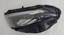 Laden Sie das Bild in den Galerie-Viewer, Frontscheinwerfer Mercedes-Benz W177 A1779062106 LED Links Headlight SCH8399212335de