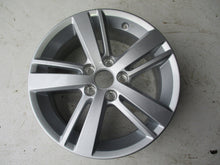 Load image into Gallery viewer, 1x Alufelge 15 Zoll 6.0&quot; 5x100 40ET Glanz Silber 6R0601025AB VW Polo Rim Wheel