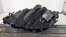 Load image into Gallery viewer, Frontscheinwerfer VW Golf VIII 5H1941006 90150891 Rechts Scheinwerfer Headlight SCH8880717609ez