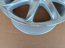 Laden Sie das Bild in den Galerie-Viewer, 1x Alufelge 16 Zoll 6.5&quot; 5x114.3 39ET PZ406-T067E Toyota Auris Rim Wheel