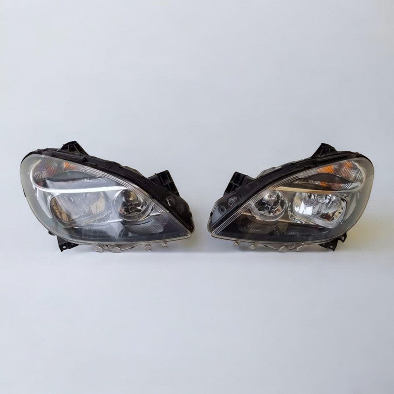 Frontscheinwerfer Mercedes-Benz 2468200261 2468200161 LED Ein Satz Headlight