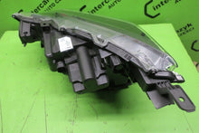 Load image into Gallery viewer, Frontscheinwerfer Toyota Yaris Cross LED Rechts Scheinwerfer Headlight SCH2501034264eq