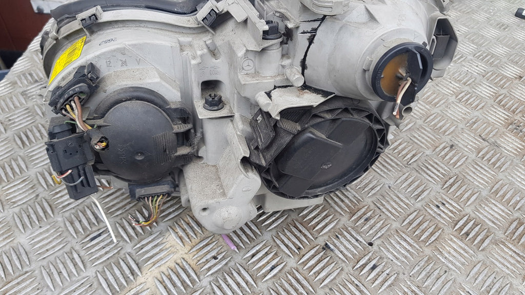 Frontscheinwerfer Mercedes-Benz W203 Xenon Rechts Scheinwerfer Headlight SCH7829187522nt