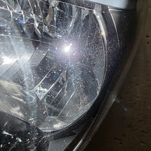 Load image into Gallery viewer, Frontscheinwerfer Toyota Yaris 695060102 Links Scheinwerfer Headlight SCH9014898584li