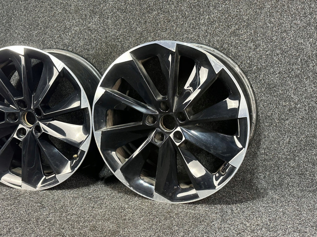 1x Alufelge 19 Zoll 8.0" 5x112 44ET Glanz Schwarz 3V0601025S Skoda Superb Iii FEL8454472135yk