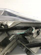 Load image into Gallery viewer, Frontscheinwerfer Toyota Corolla 81150-02T51 235251799 R19349F LED Links