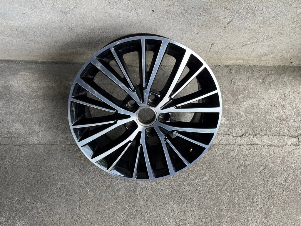 1x Alufelge 17 Zoll 6.5" 5x112 52ET Glanz Graphit 5TA601025G VW Touran Rim Wheel FEL8383720242eq