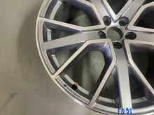 Load image into Gallery viewer, 1x Alufelge 21 Zoll 9.5&quot; 5x112 36ET Glanz Silber 4KE601025C Audi E-Tron Mg