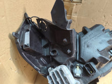 Laden Sie das Bild in den Galerie-Viewer, Frontscheinwerfer Opel Corsa F 39162653 Full LED Ein Stück (Rechts oder Links) SCH2388507603su
