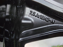 Laden Sie das Bild in den Galerie-Viewer, 1x Alufelge 18 Zoll 7.5&quot; 5x112 53ET A2474015000 Mercedes-Benz Glb X247 Rim Wheel