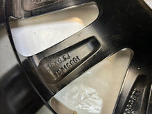 Laden Sie das Bild in den Galerie-Viewer, 1x Alufelge 16 Zoll 6.5&quot; 4x108 20ET Glanz Silber 672044871 Opel Crossland