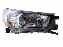 Laden Sie das Bild in den Galerie-Viewer, Frontscheinwerfer Toyota Hilux VIII Rechts Scheinwerfer Headlight SCH5663443895fb