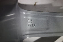 Laden Sie das Bild in den Galerie-Viewer, 1x Alufelge 16 Zoll 6.5&quot; 4x100 40ET Glanz Graphit 13581561 Opel Corsa E