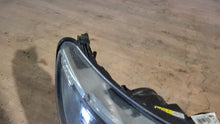 Laden Sie das Bild in den Galerie-Viewer, Frontscheinwerfer Saab 93 9-3 Xenon Rechts Scheinwerfer Headlight