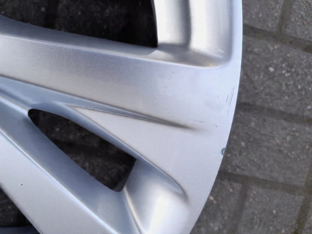 1x Alufelge 17 Zoll 7.0" 4x108 38ET Glanz Silber 39182182 Opel Rim Wheel