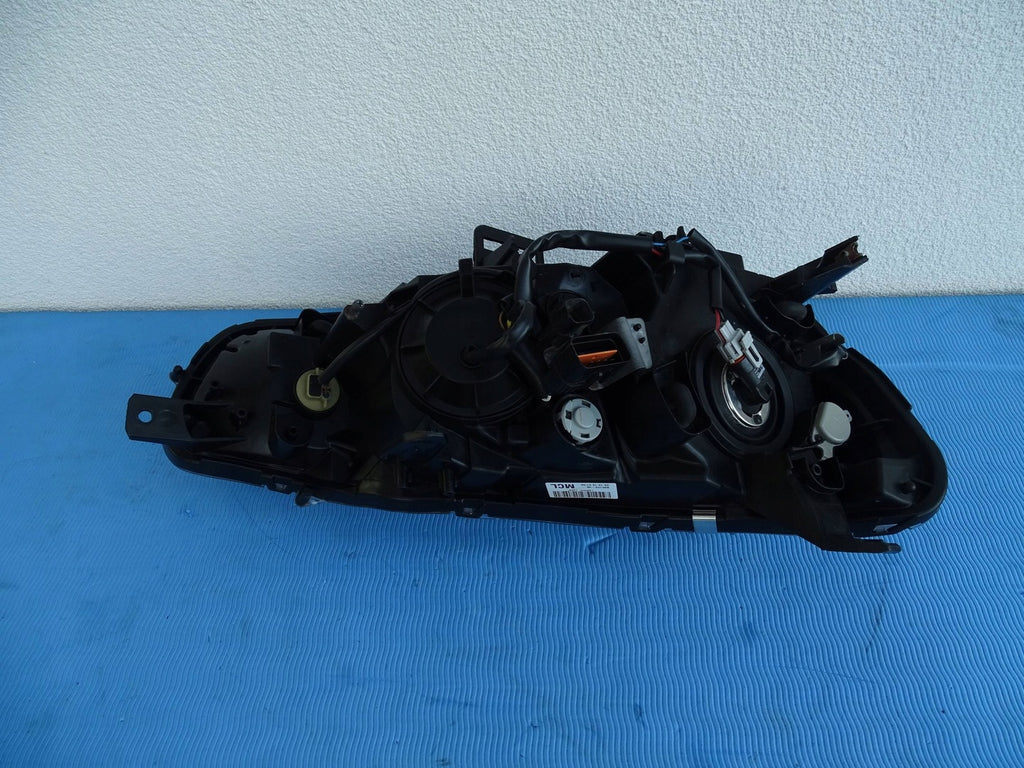 Frontscheinwerfer Mitsubishi Lancer I 8301C339 0510160155 Rechts oder Links