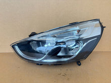 Laden Sie das Bild in den Galerie-Viewer, Frontscheinwerfer Renault Clio Links Scheinwerfer Headlight SCH8822997895wb